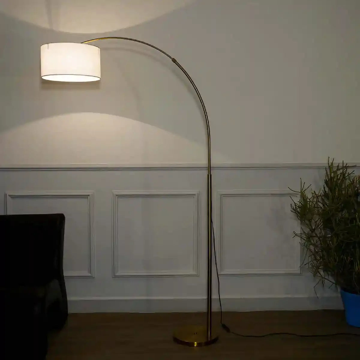MESH Single Light Overhang Floor Lamp With White Cotton Shade